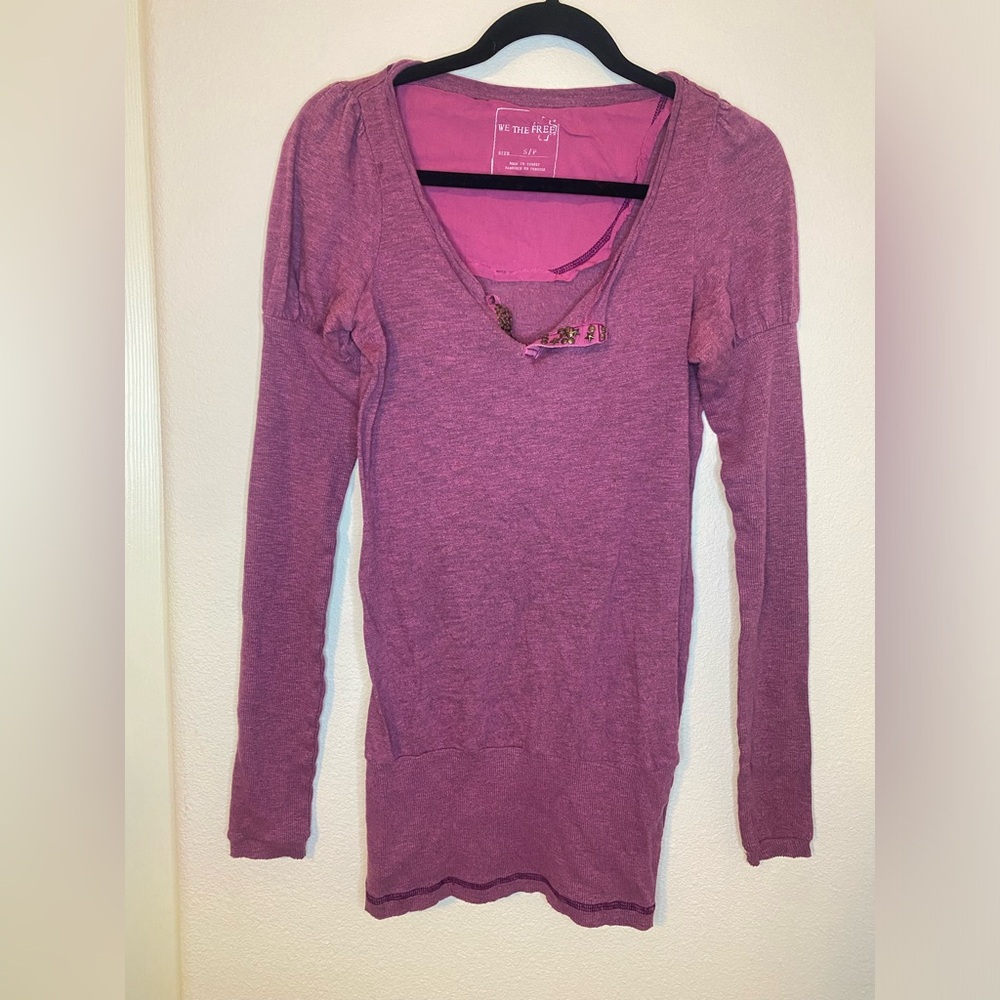 We The Free Raw Edge Long Sleeve Henley Top Small